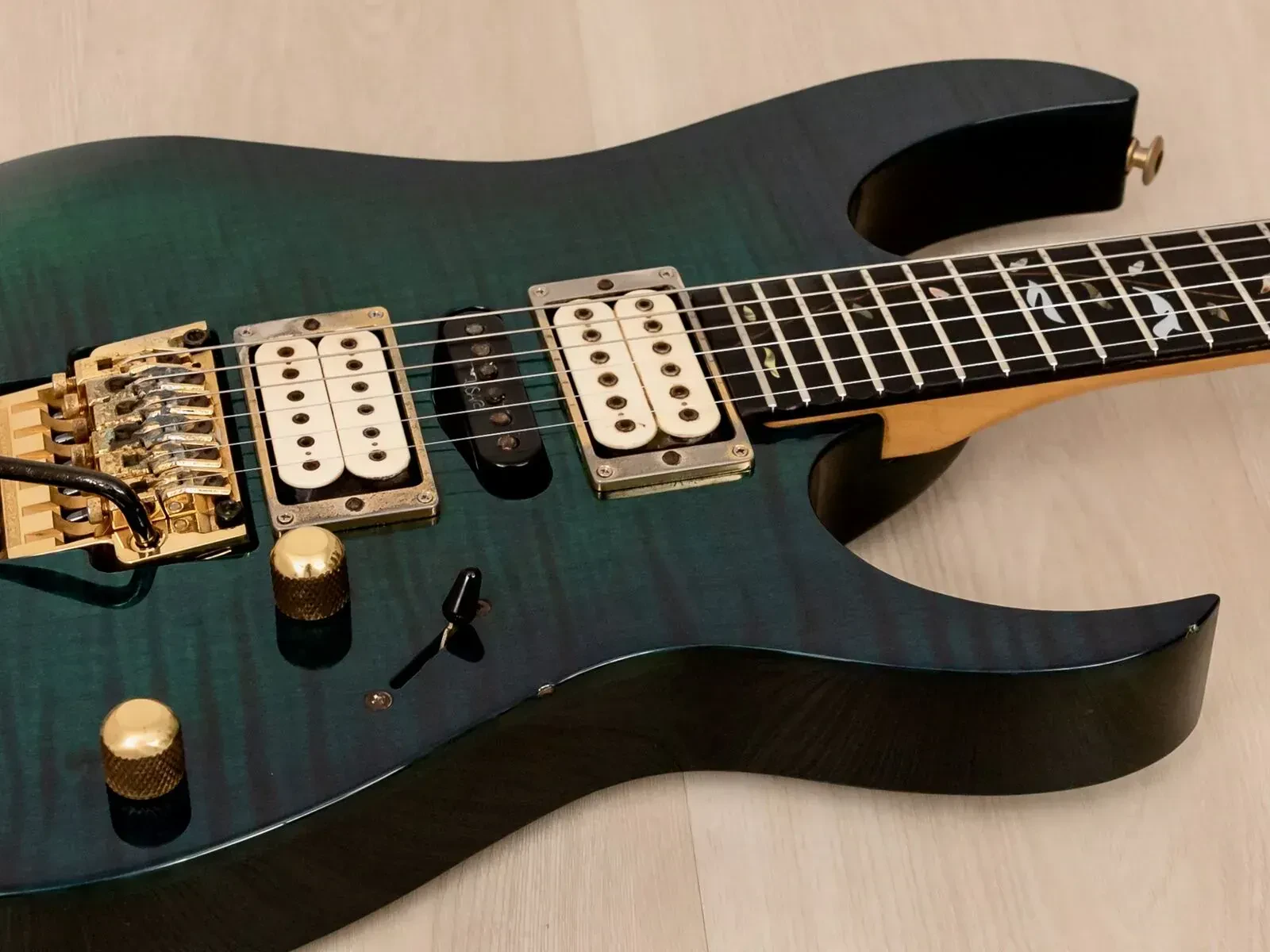 Изображение №5