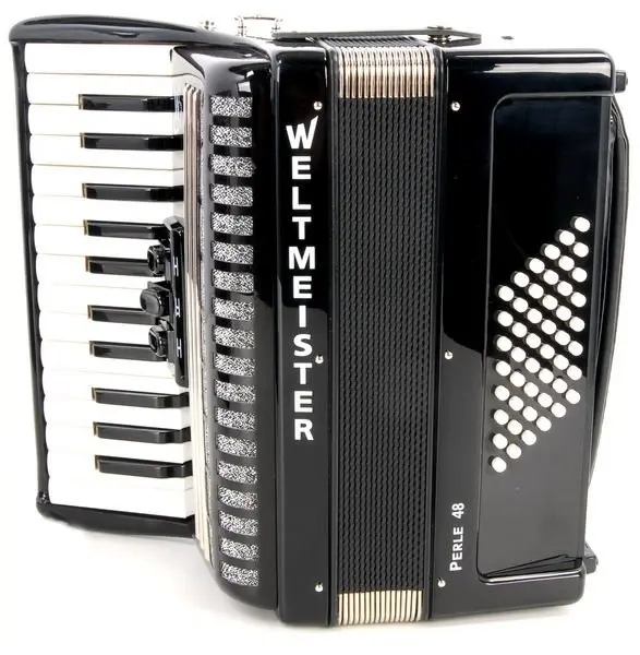 Аккордеон  Weltmeister Perle 1/2 26/48/II/3