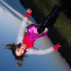 Виниловая пластинка Sophia Kennedy – Squeeze Me 2025