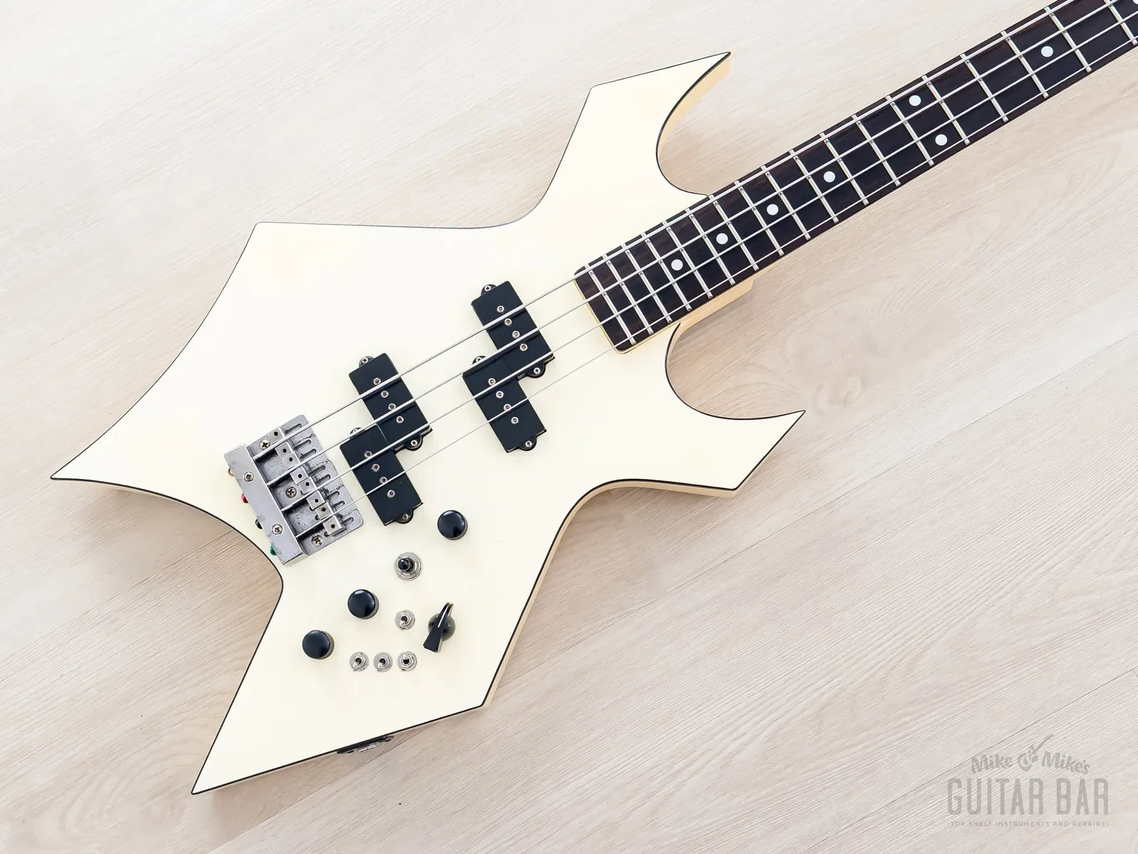 1985 B.C. Rich Warlock Bass NJ Series White Nikki Sixx w/ Active Preamp, Japan