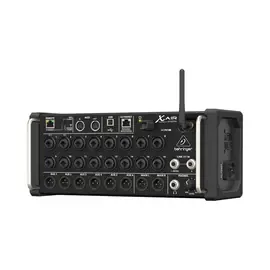 Микшерный пульт Behringer XR18