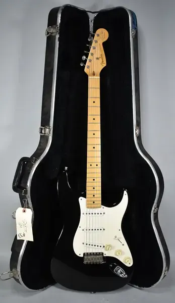 Электрогитара Fender Artist Series Eric Clapton Blackie Stratocaster w/case USA 1995