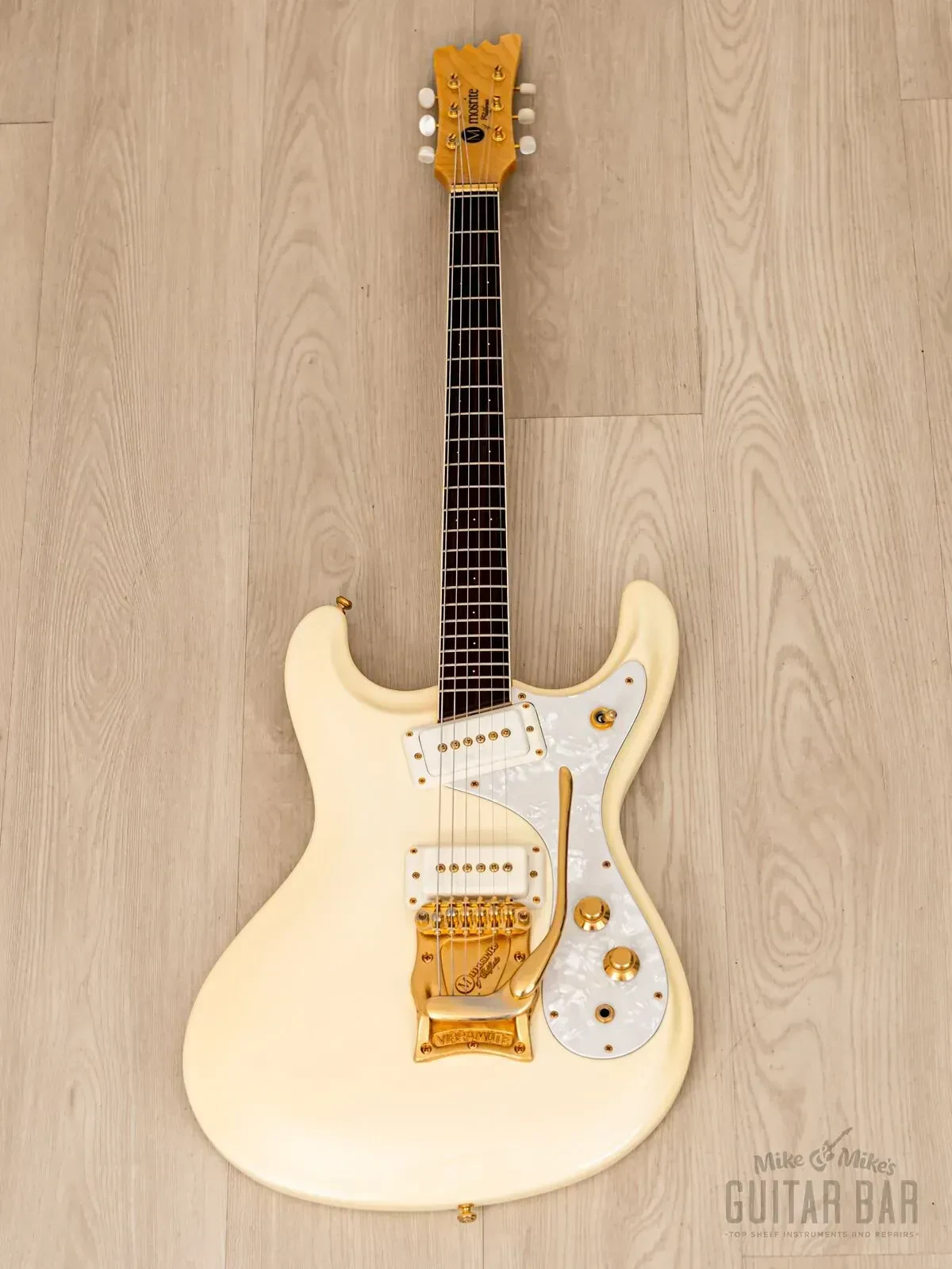 Электрогитара Mosrite Ventures Super Custom 1965 SS Pearl White w/case Japan 2000s