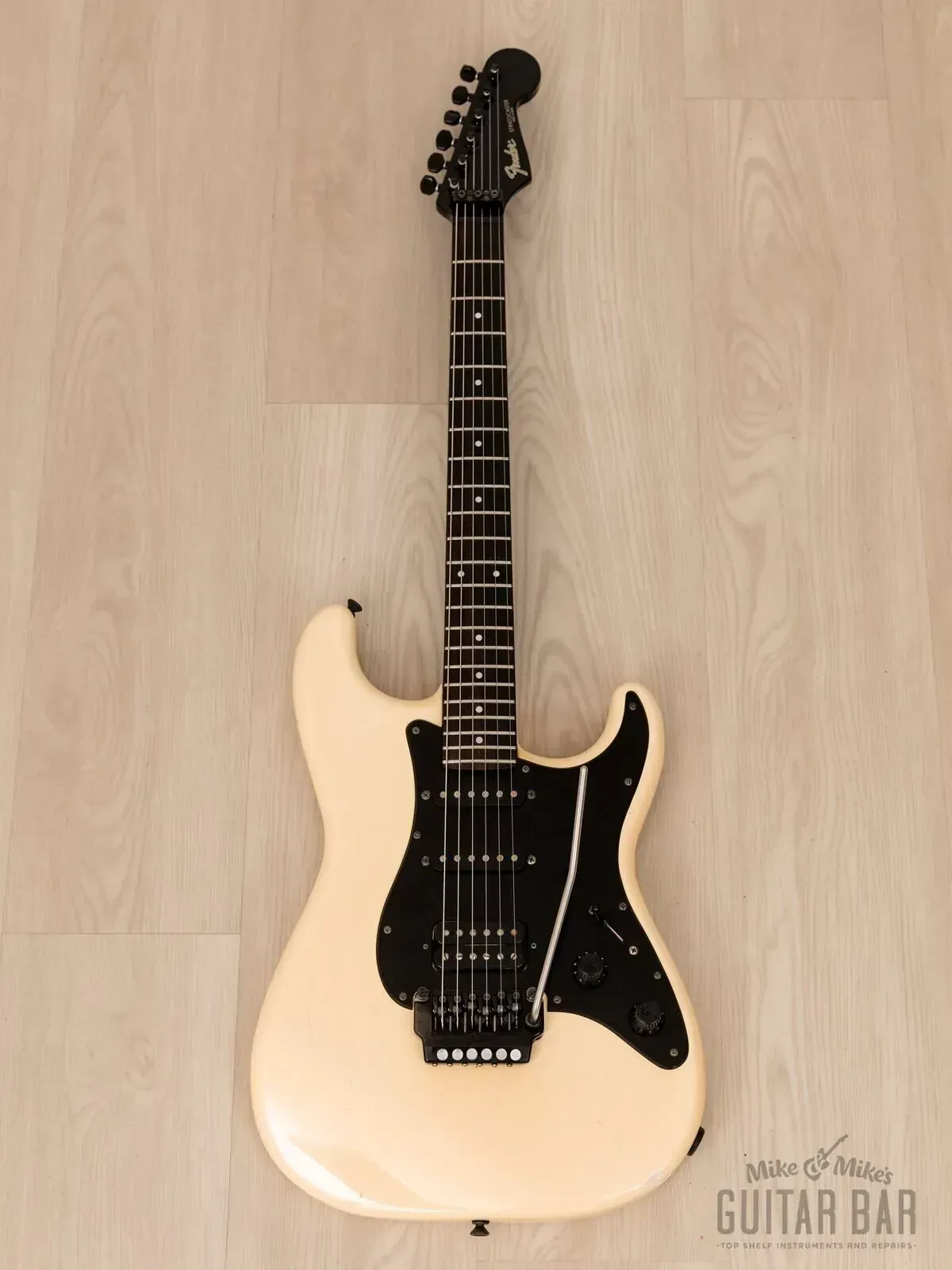 Электрогитара Fender Stratocaster ST-556 Boxer Series SSH Snow White w/gigbag Japan 1987