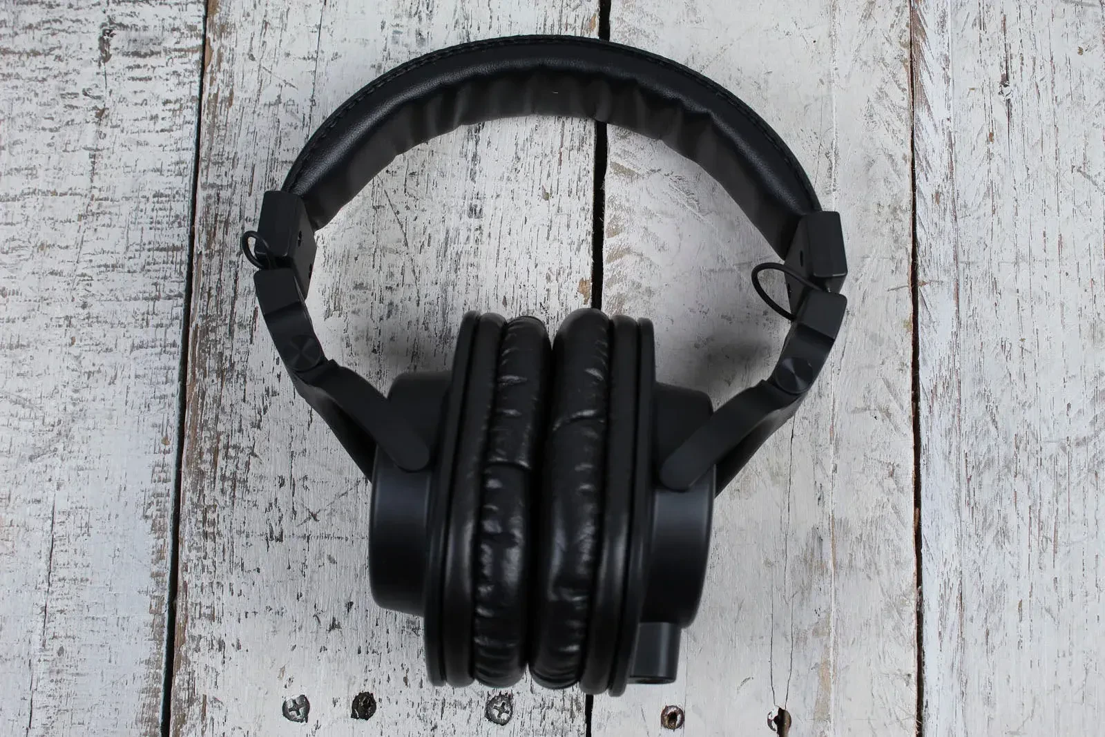 Б/У Наушники мониторные проводные Yamaha HPH-MT5 закрытые, черные, с сумкой