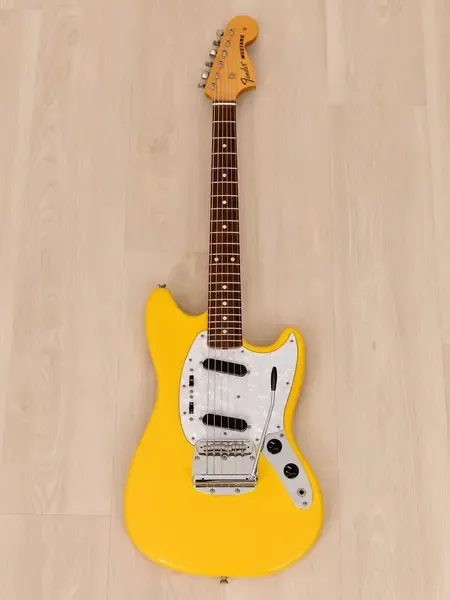 Электрогитара Fender Mustang '69 Vintage Reissue MG69 Rebel Yellow  Japan 2011