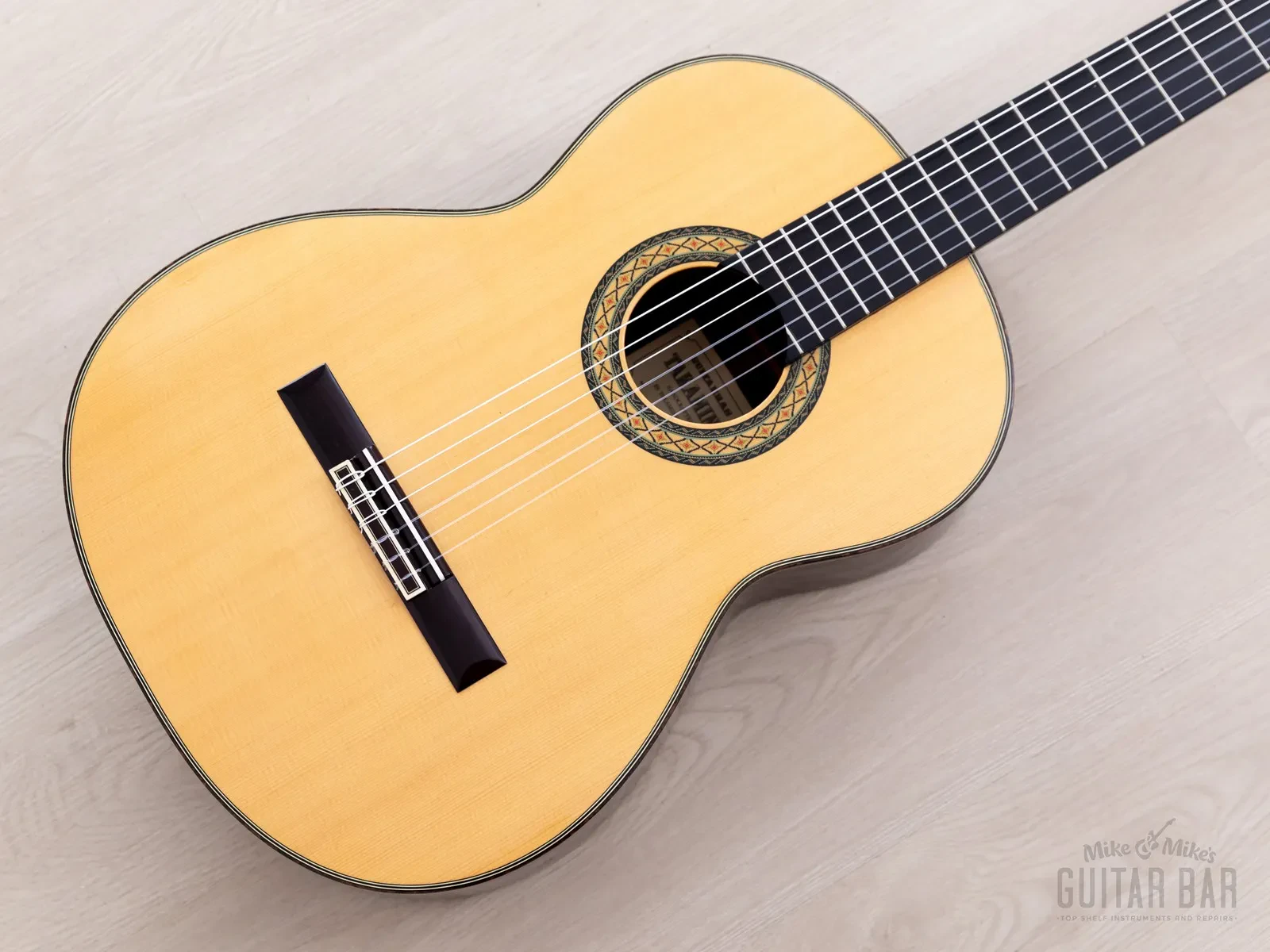Б/У Классическая гитара Takamine No. 8 1989 Fan-Braced с кейсом