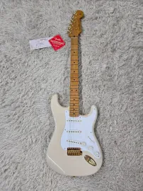 Электрогитара Fender Limited Edition Vintera III Late '50s Stratocaster, кленовая накладка грифа, белый (White Blonde)
