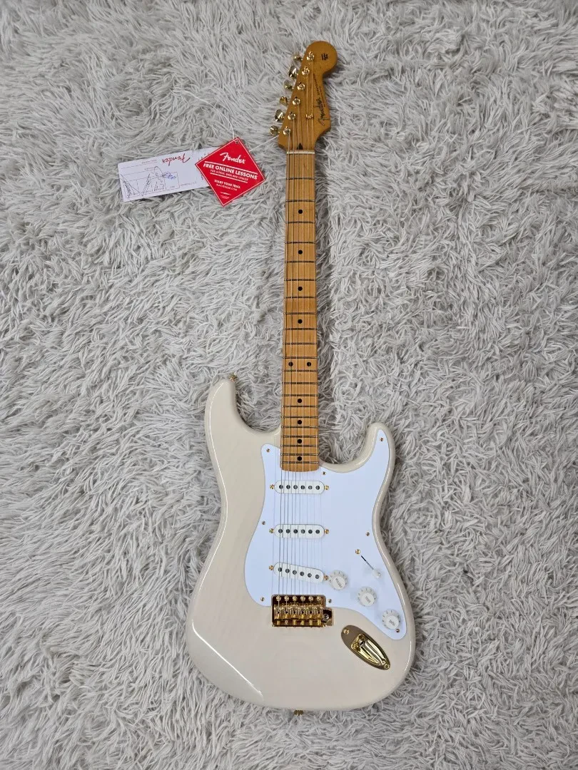 Электрогитара Fender Limited Edition Vintera III Late '50s Stratocaster, кленовая накладка грифа, белый (White Blonde)
