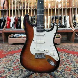 Электрогитара Fender Custom 35th Anniversary Stratocaster Sunburst USA 2000's W/CASE