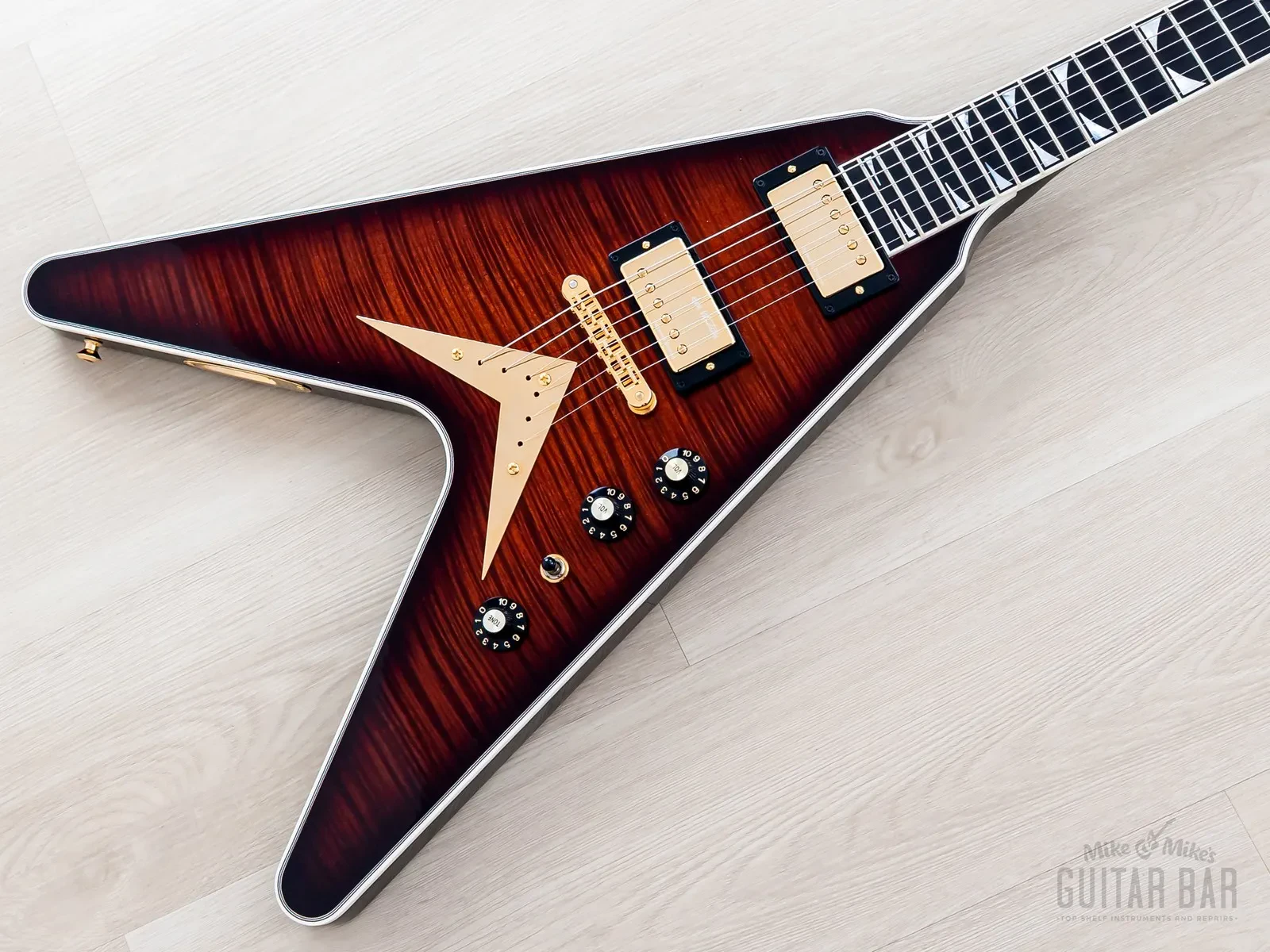 Б/У Электрогитара Gibson Custom Shop Dave Mustaine Flying V EXP Limited Edition 2022 с кейсом, с бирками