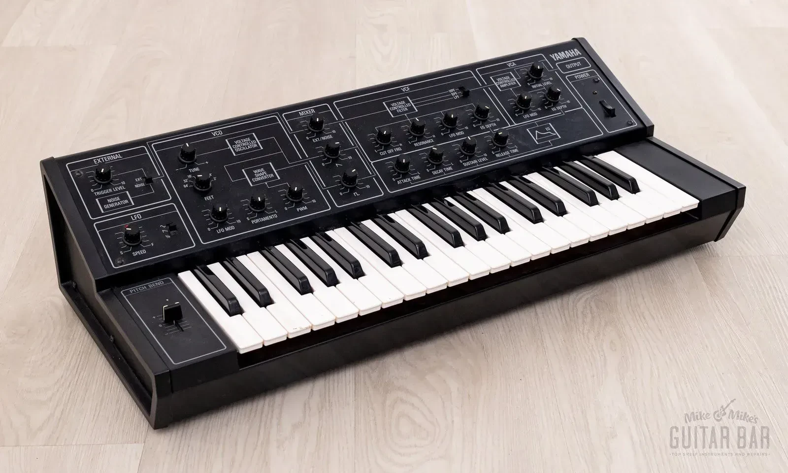 Б/У Синтезатор аналоговый Yamaha CS-5 монофонический 1980-е