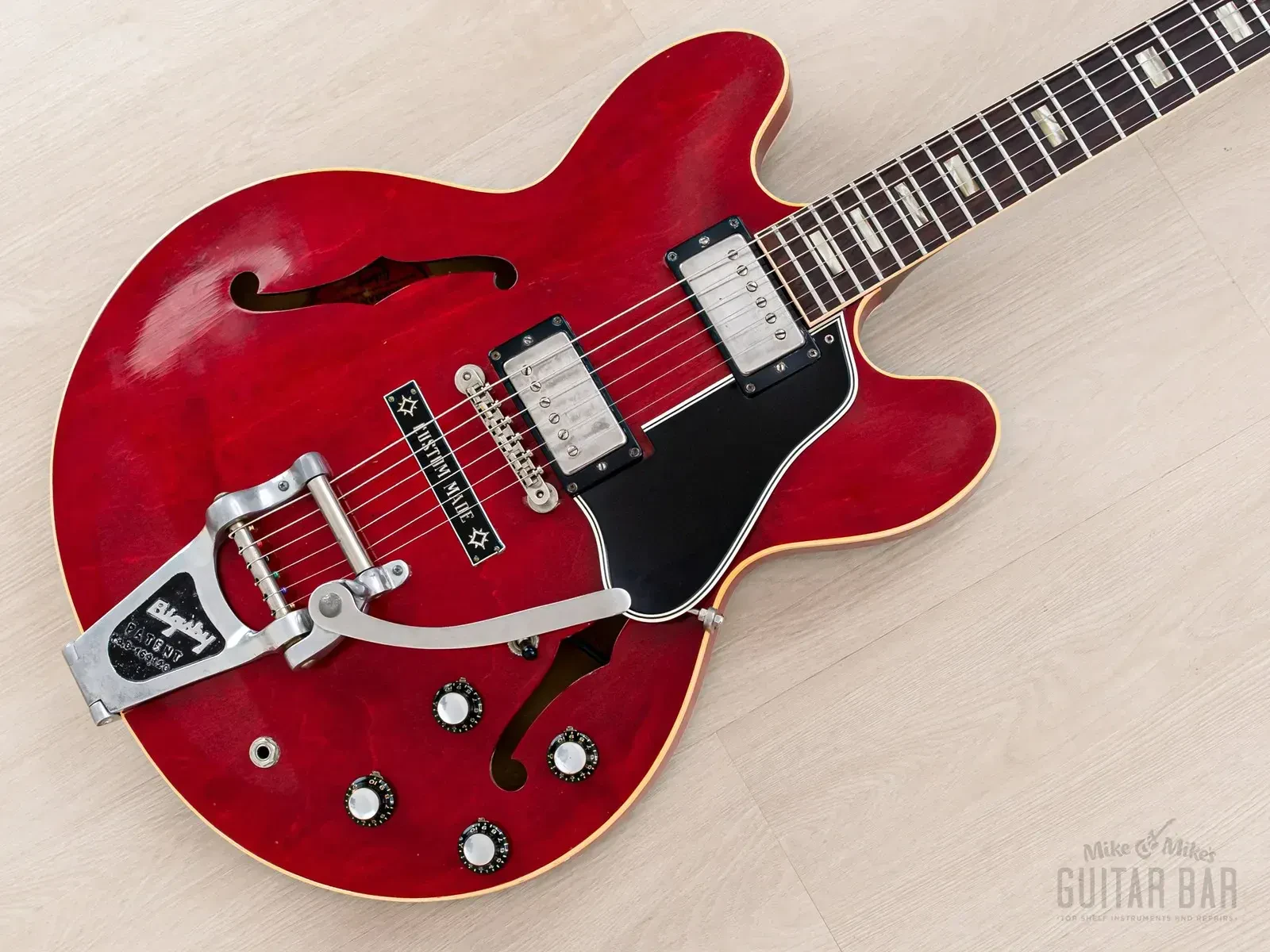 Б/У электрогитара Gibson ES-335 TDC 1962 Cherry с Bigsby, с кейсом