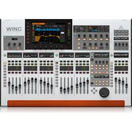 Цифровой микшер Behringer WING с кейсом
