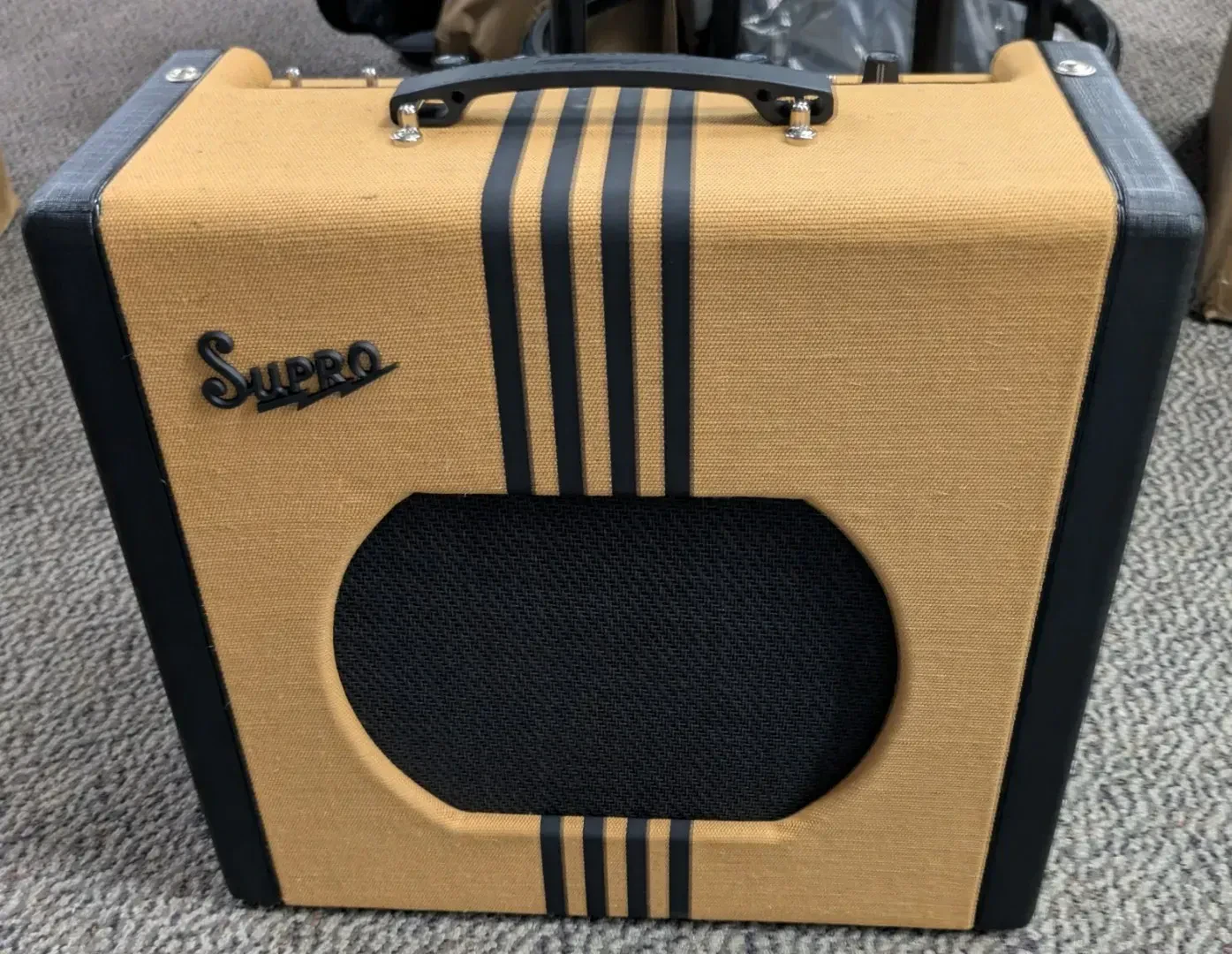 Supro Delta King 12 15 Watt 1 x 12" Tube Combo Amp - Tweed with Black Stripes -B