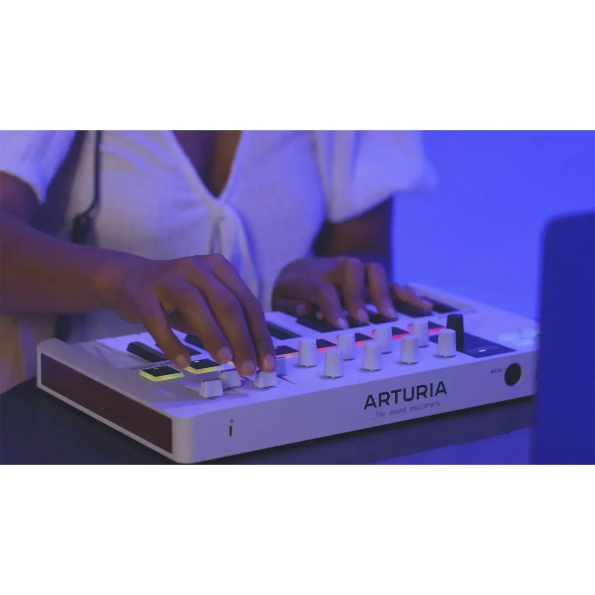 Изображение №8