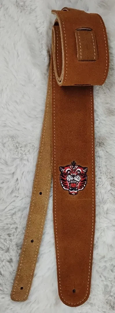 Ремень для гитары Henry Heller Capri Leather HBS25-BRNTIG 2.5" кожа, чёрный, с рисунком тигра