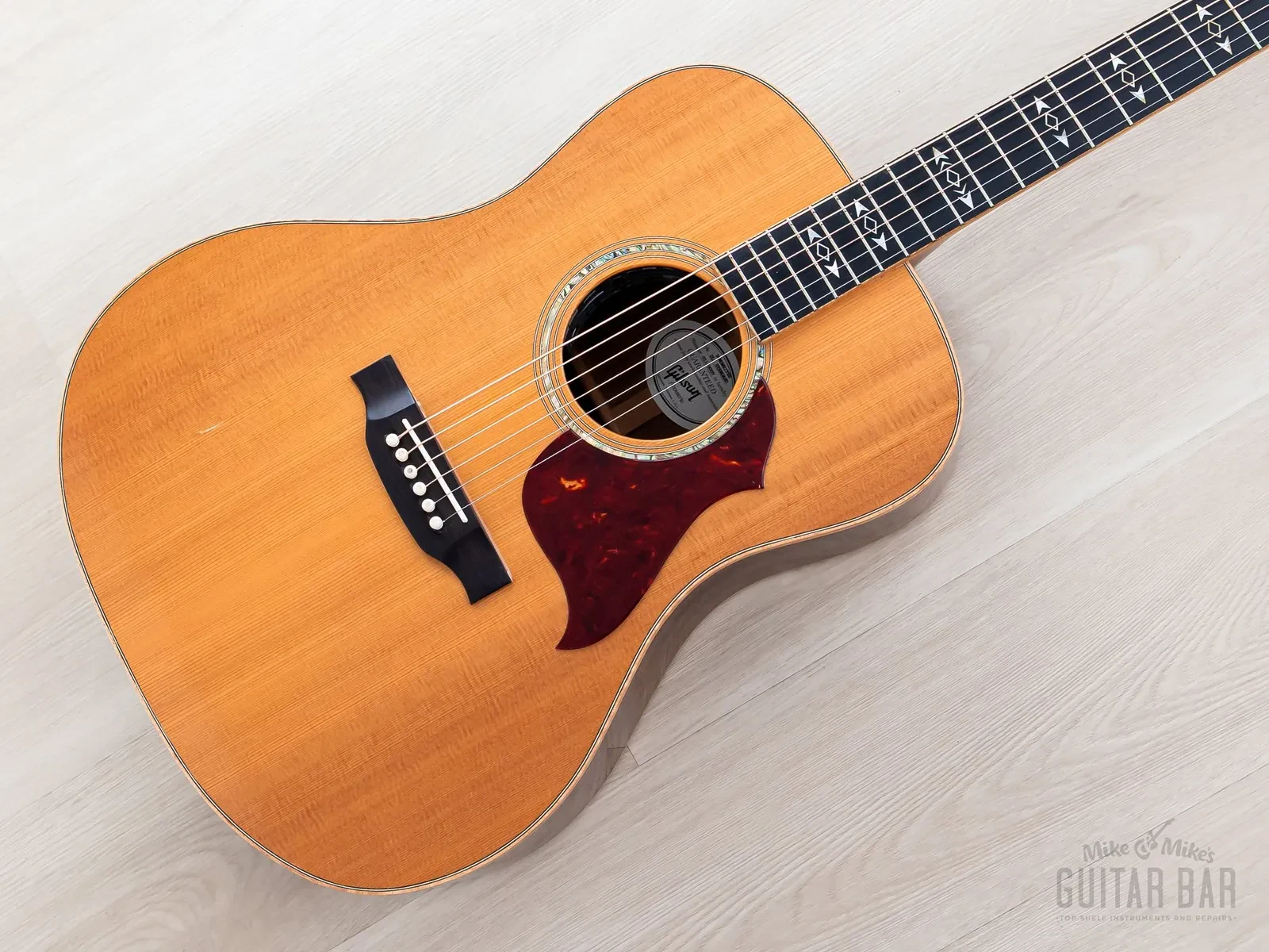 2009 Gibson Songwriter Deluxe Standard Acoustic Electric Guitar w/ Case