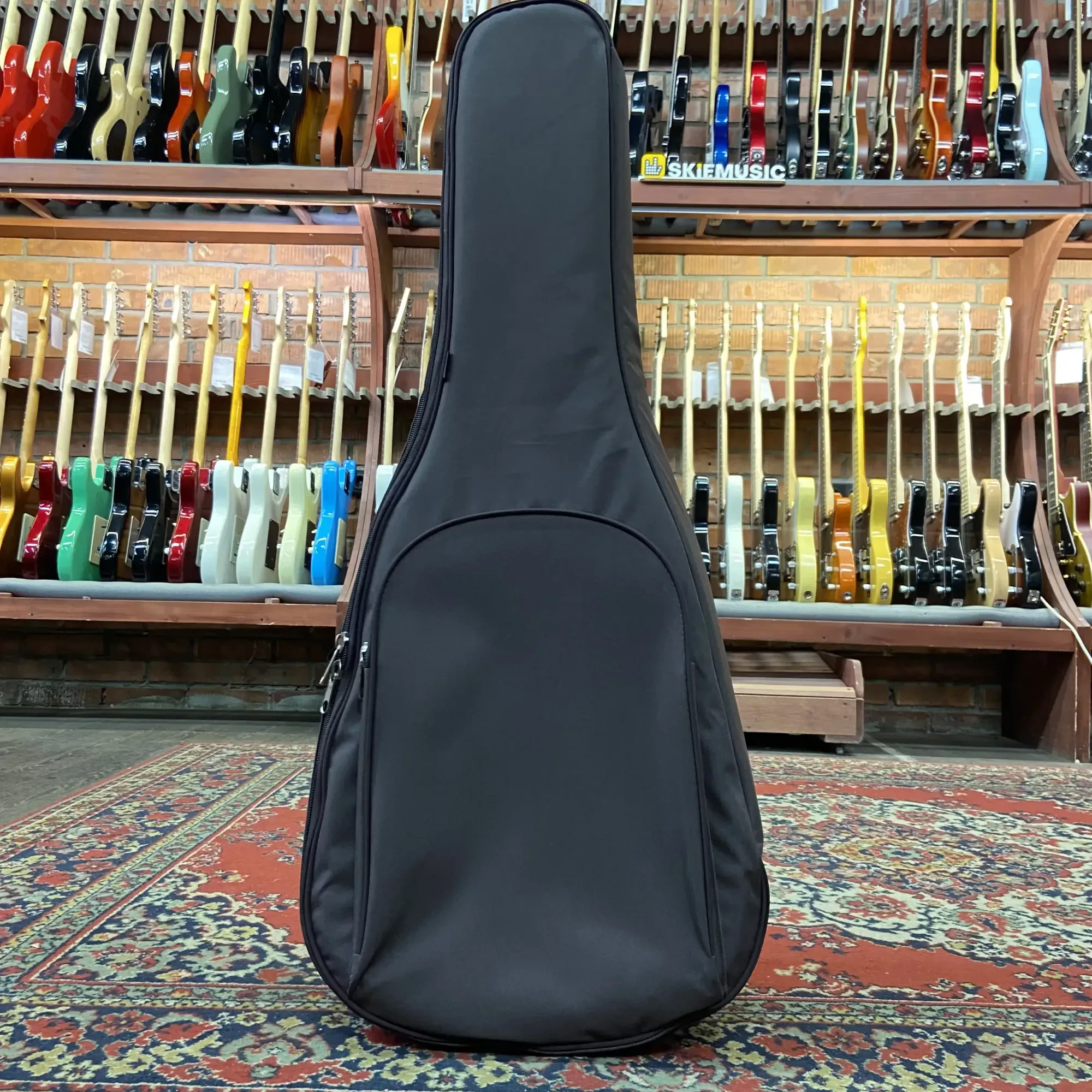 Чехол для акустической гитары Rockzz A-20 600 Black