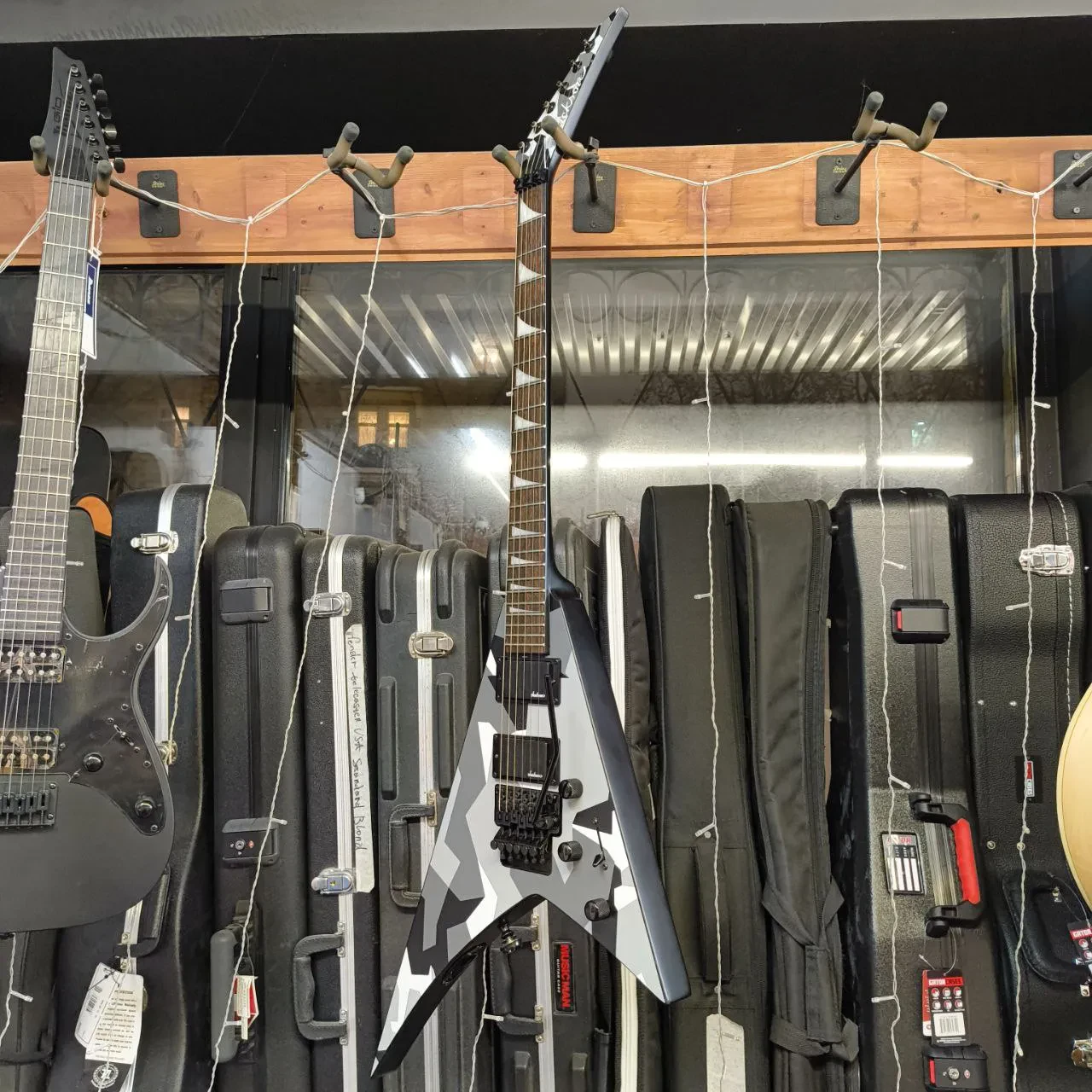 Изображение №6