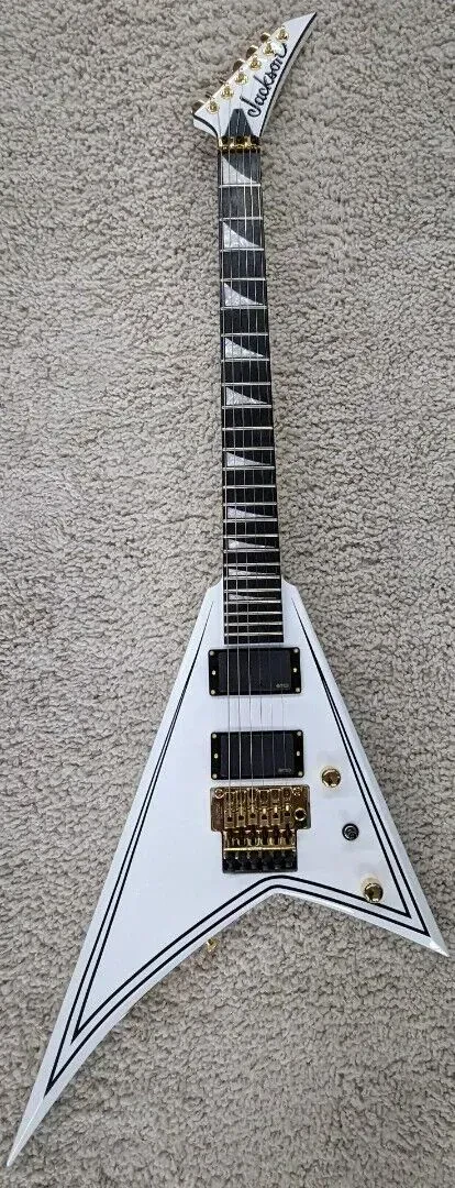 Электрогитара Jackson RR24MG Rhoads MJ Series White With Black Pinstripes с кейсом