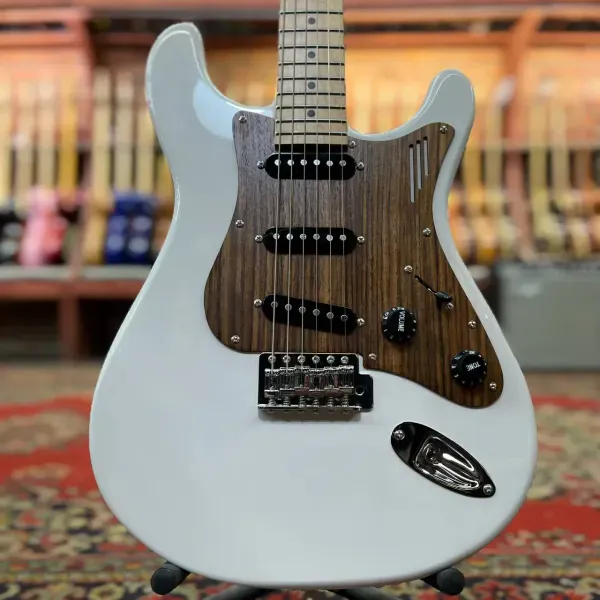 Электрогитара Magneto US-1200 MC/MKPW Sonnet Standard Stratocaster SSS Metallic Pearl White