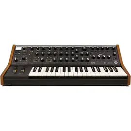 Аналоговый студийный синтезатор Moog Subsequent 37 Analog Synthesizer