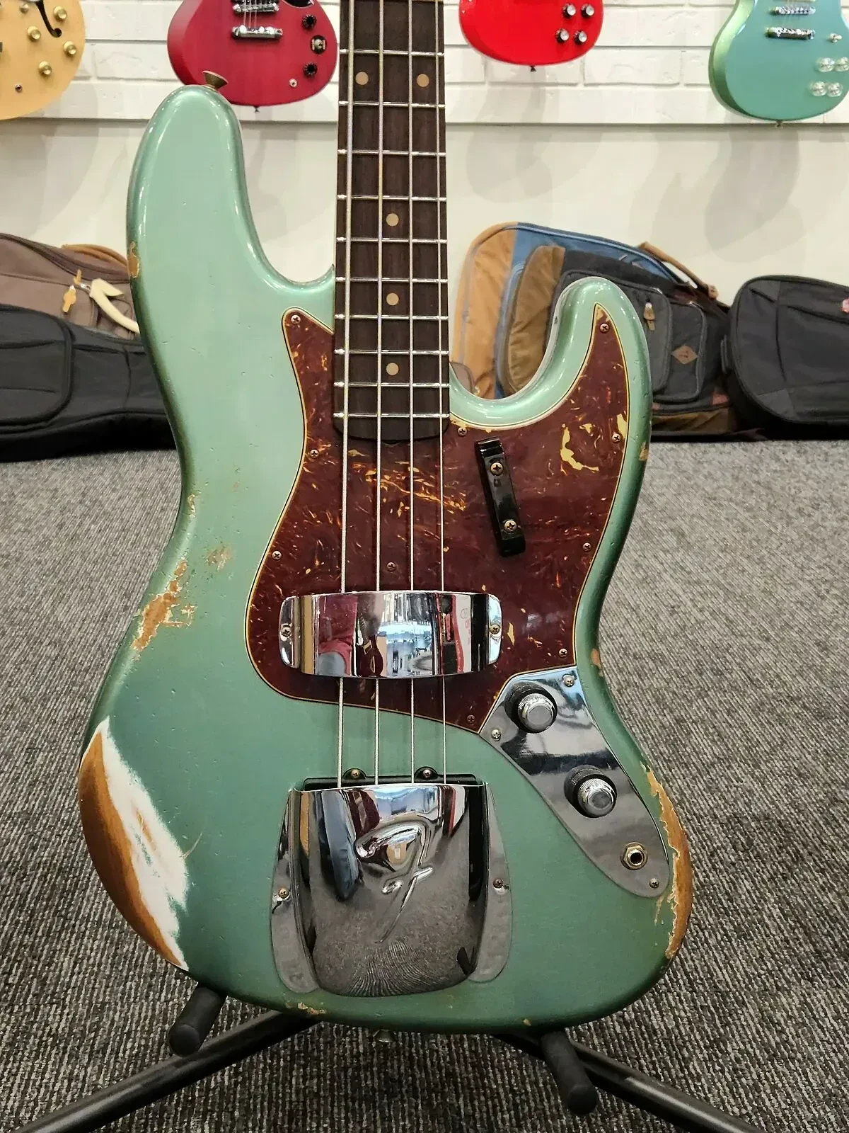Fender Custom Shop '61 Jazz Bass Heavy Relic 4-String Bass Guitar, Birdseye Mapl