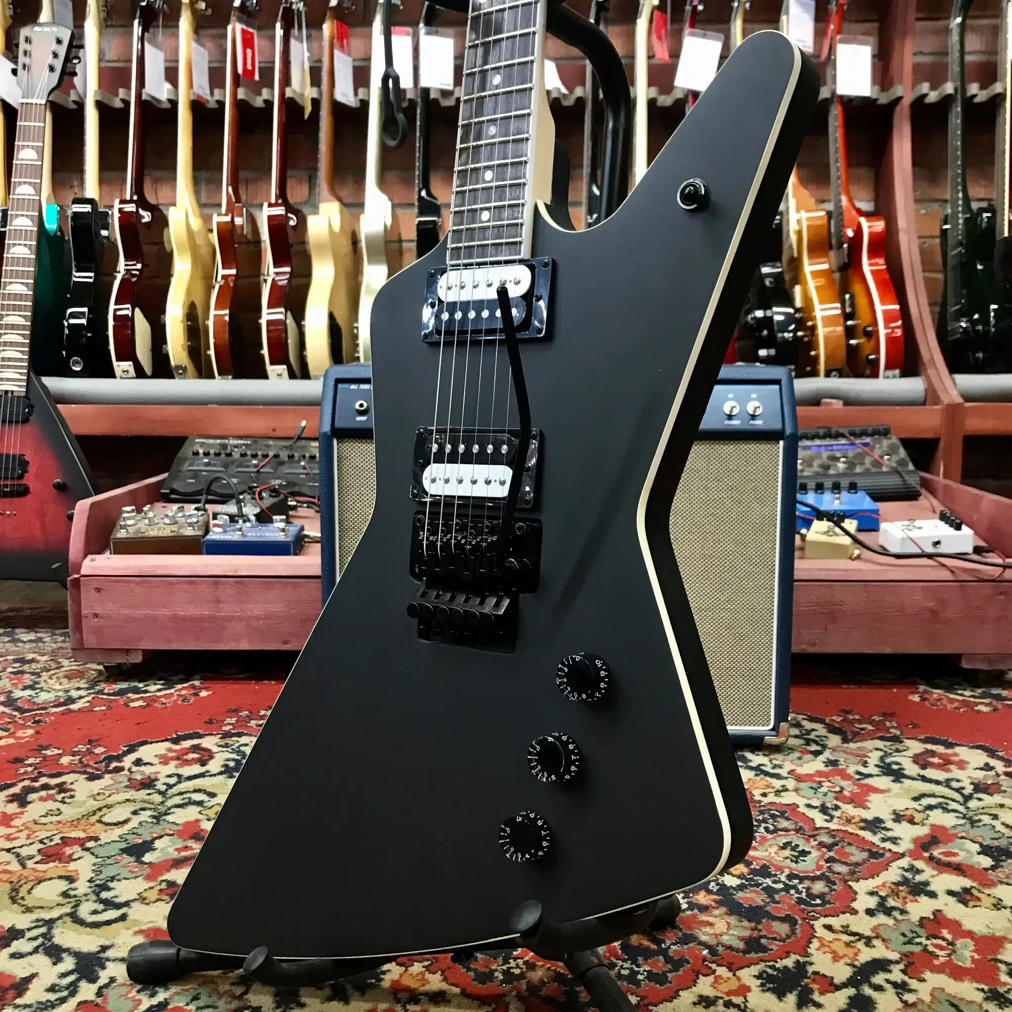 Изображение №6