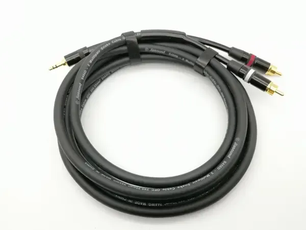 Коммутационный кабель ZZcable E32-3,5-2RCA-0700 7м