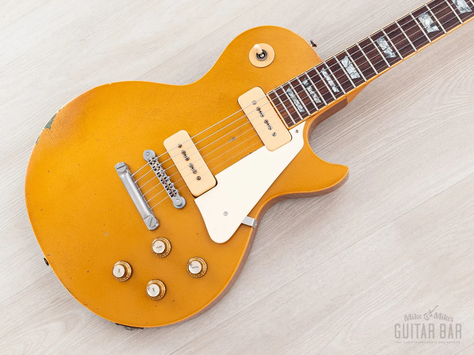 1976 Gibson Les Paul Deluxe Goldtop Vintage Guitar w/ P-90s, Case