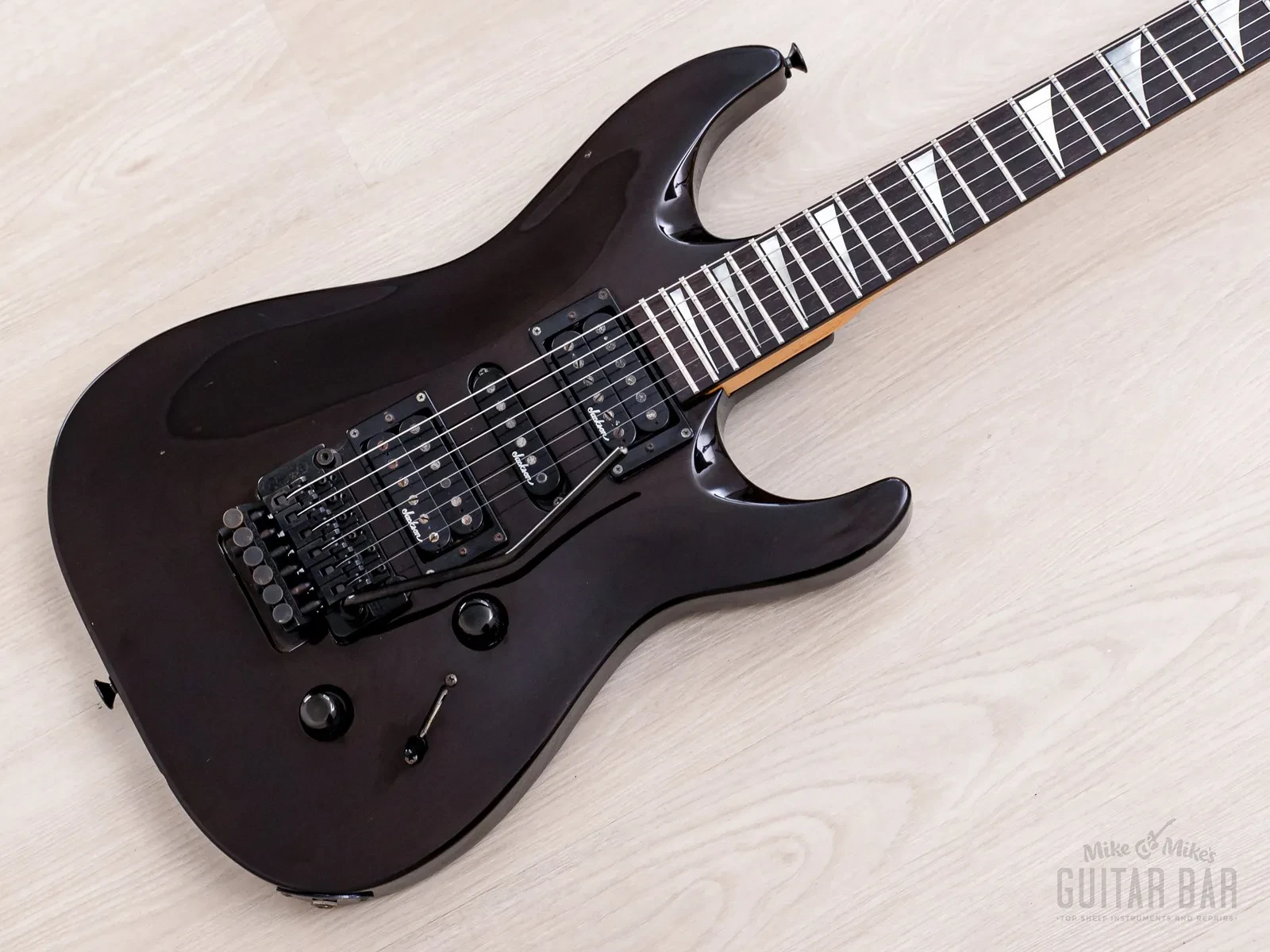 Б/У Электрогитара Charvel By Jackson Dinky Arched-Top DKA-115-HSH H-S-H с Floyd Rose