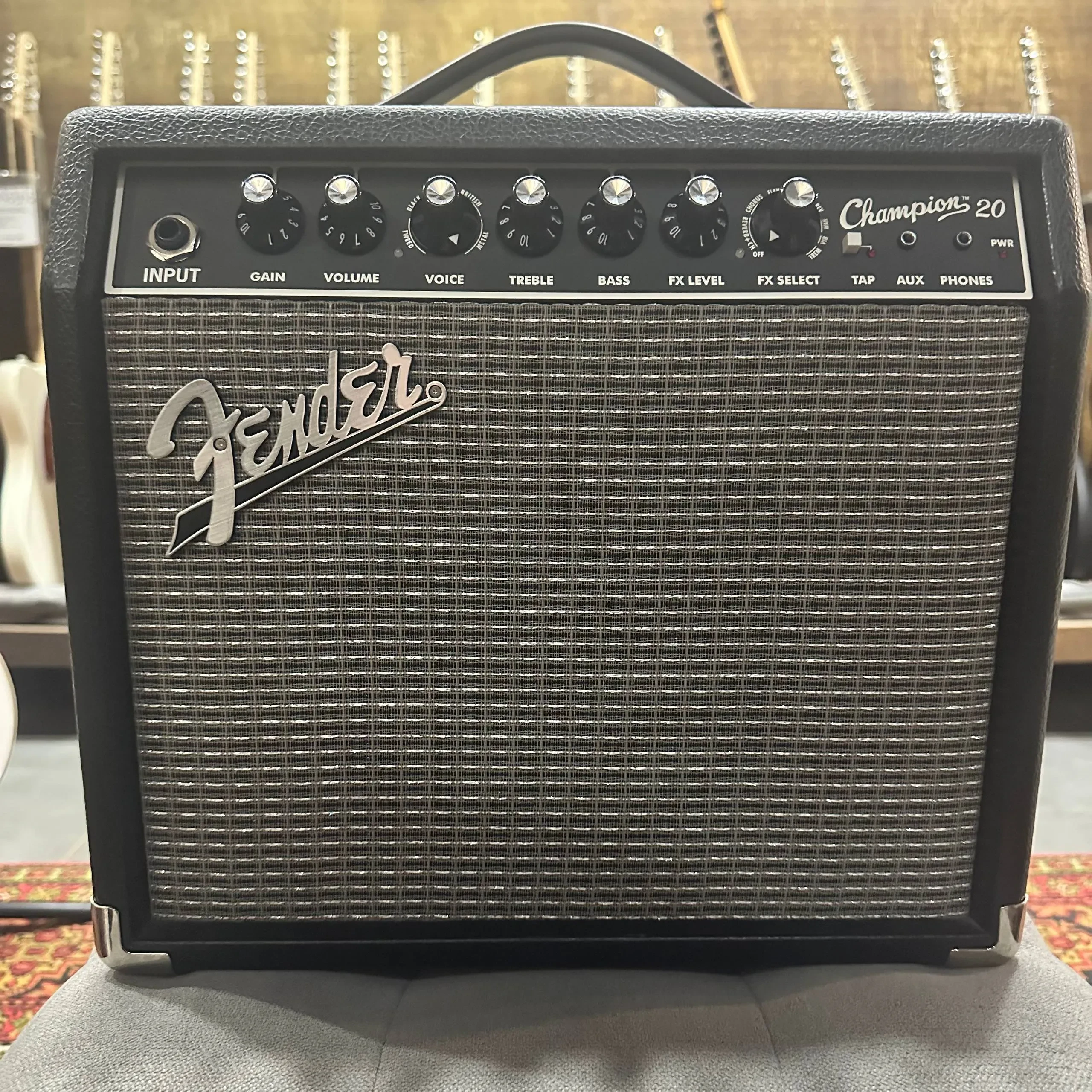 Б/У Комбоусилитель для электрогитары Fender Champion 20 20W