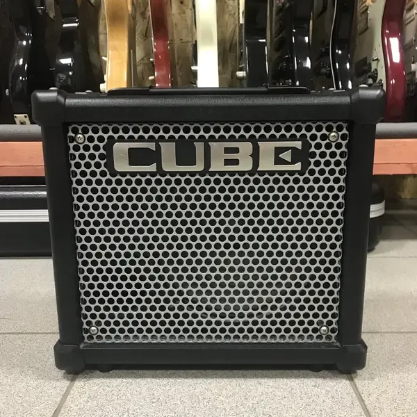 Комбоусилитель для электрогитары Roland Cube 10GX 1x8 10W China 2010s