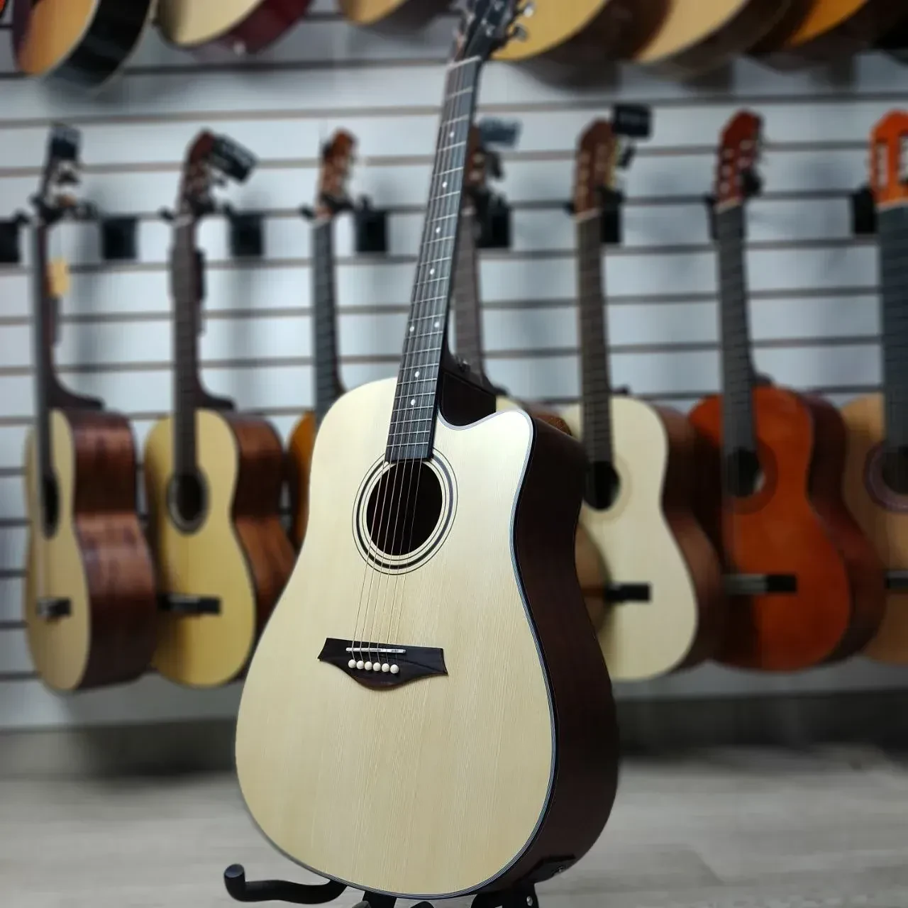 Трансакустическая гитара Mentreel HB-6DC-GGP-02