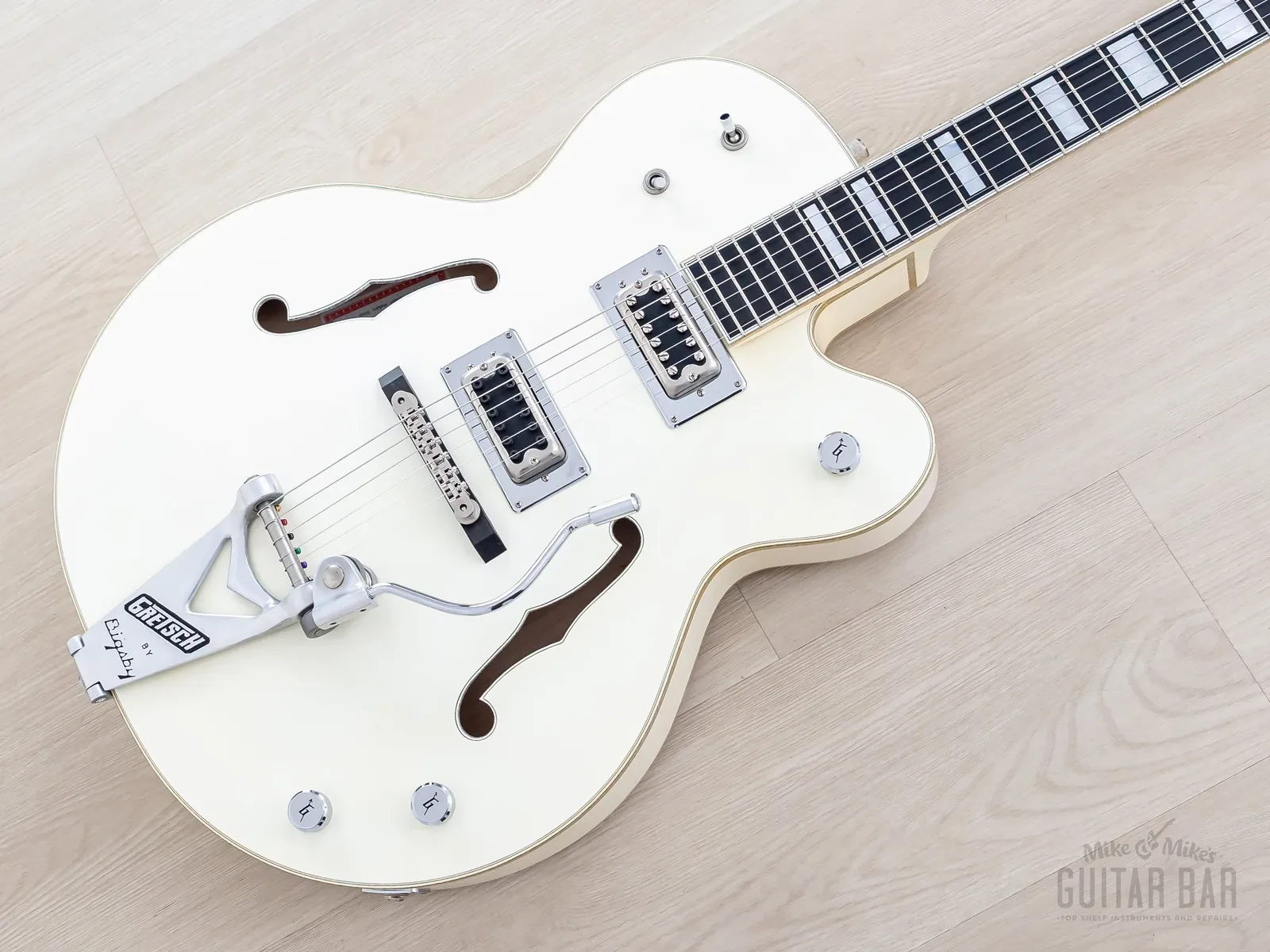 Б/У Электрогитара Gretsch G7593T-BD Billy Duffy Signature White Falcon 2013 с кейсом, с бирками