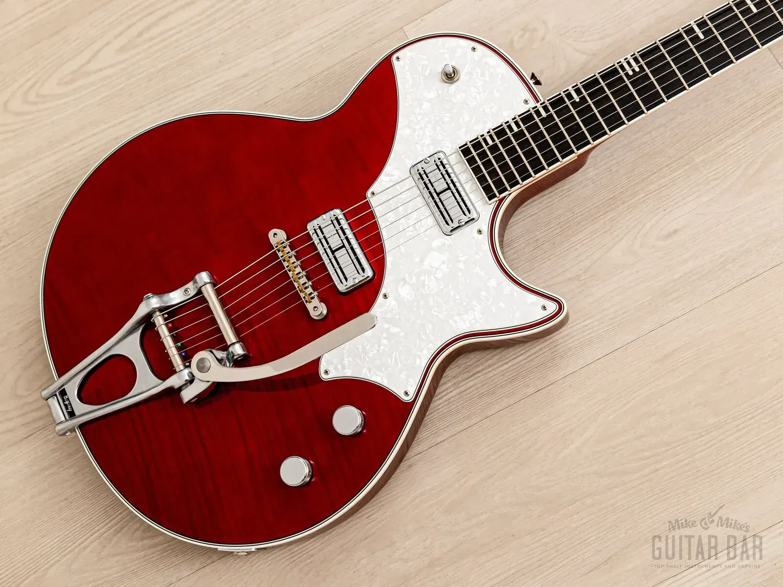 Б/У Электрогитара Tv Jones Spectra-Sonic Supreme Scarlet Red, Super'Tron, Bigsby, с кейсом