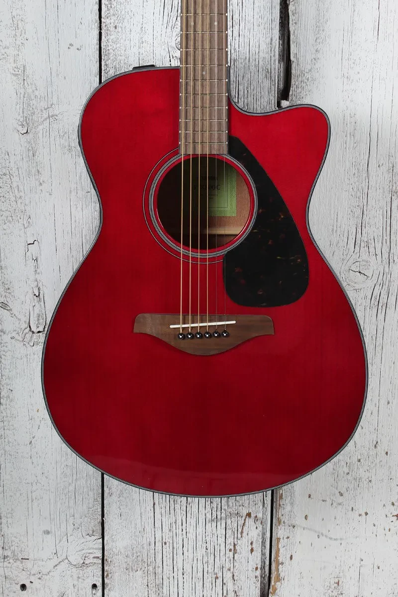 Б/У Электроакустическая гитара Yamaha FSX800C, корпус Concert с вырезом, верхняя дека массив ели, цвет рубиново-красный