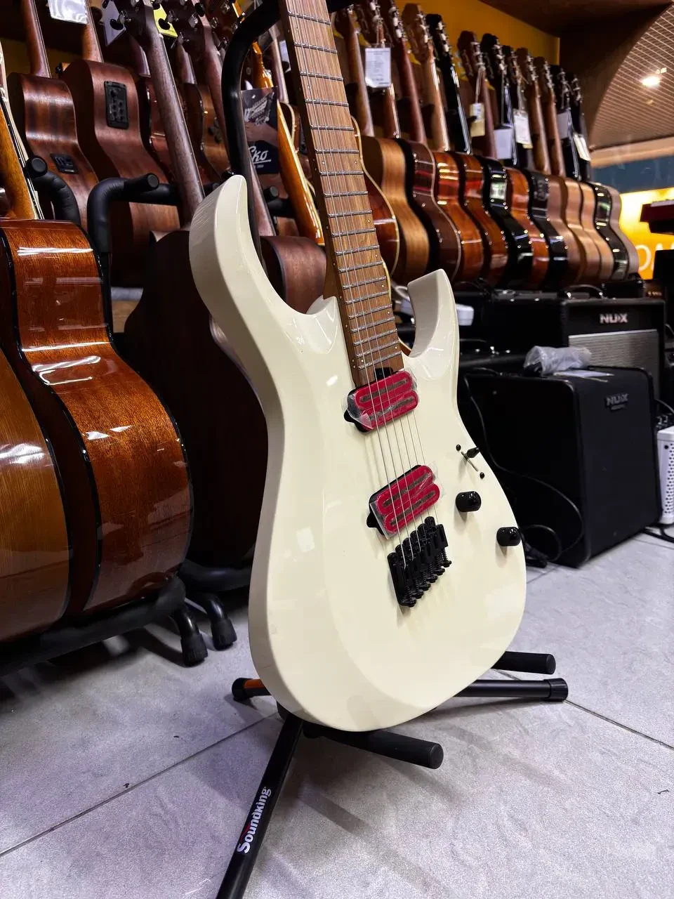 Изображение №4