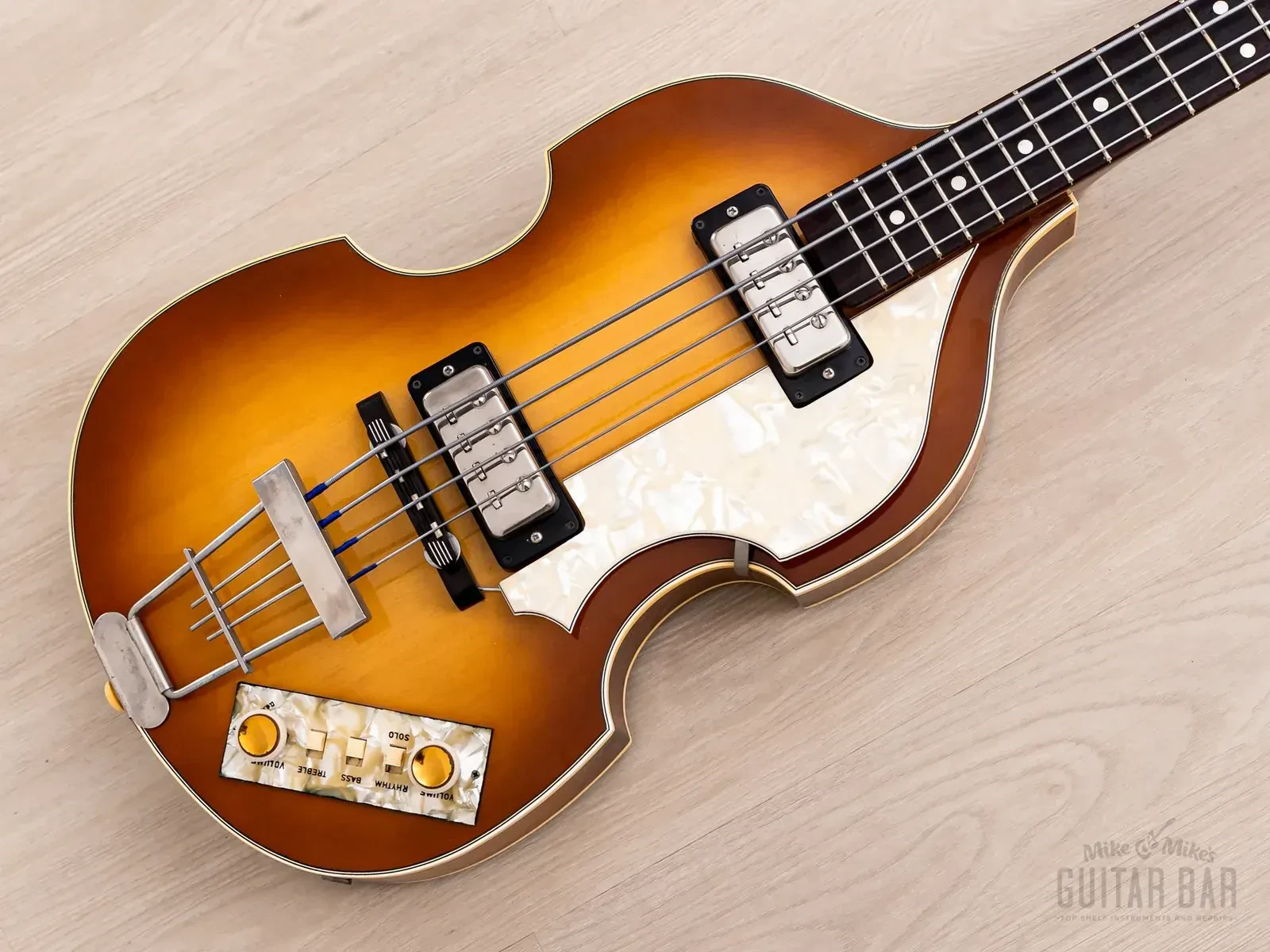 Б/У бас-гитара Hofner 500/1 Beatle Bass Violin Bass '60s Spec 1978 с кейсом
