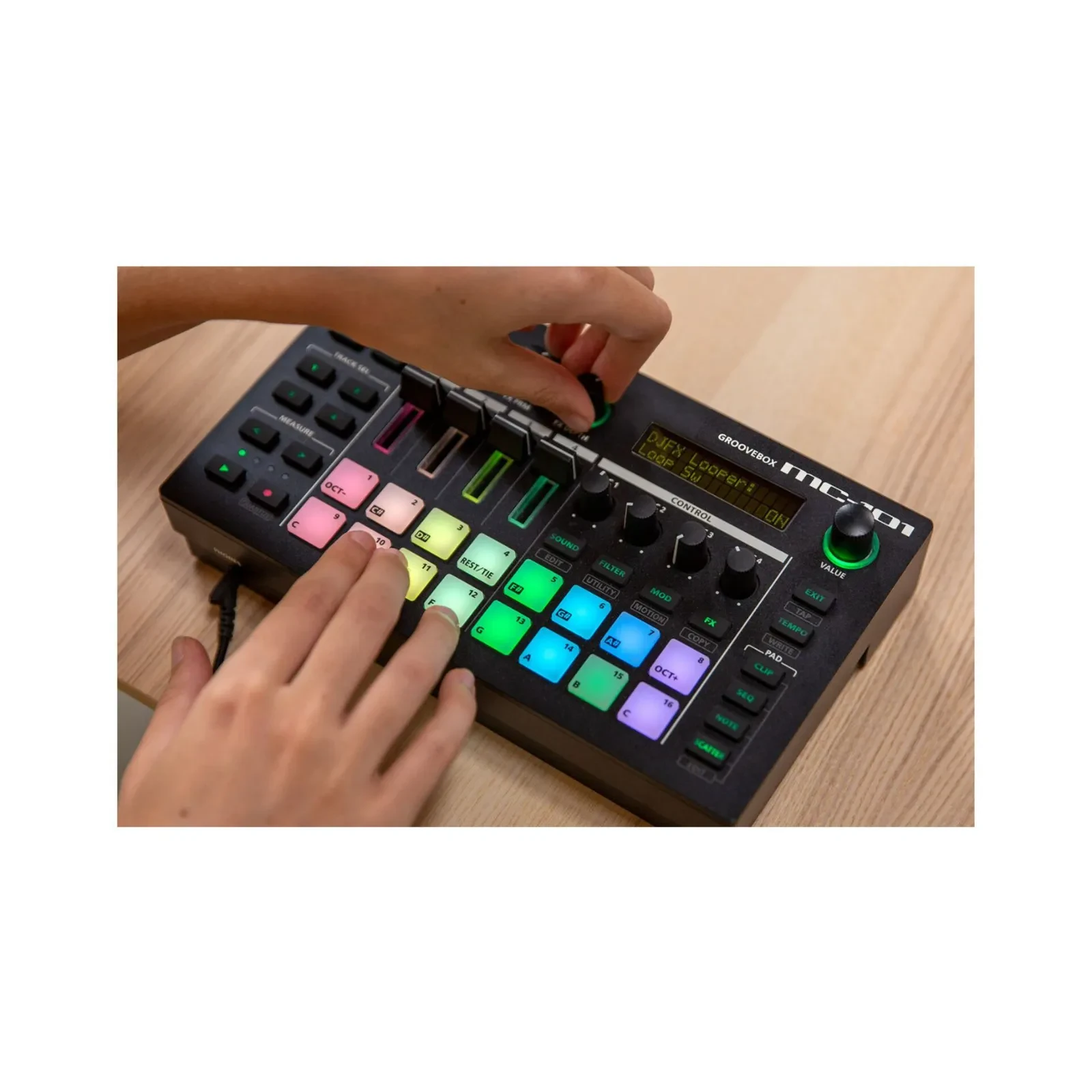 Изображение №10