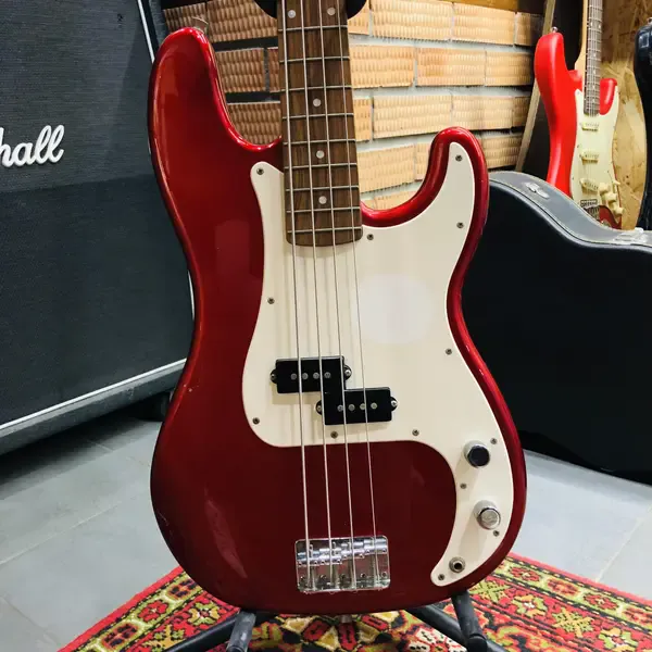 Бас гитара Fender Squier Affinity Red China 2000s