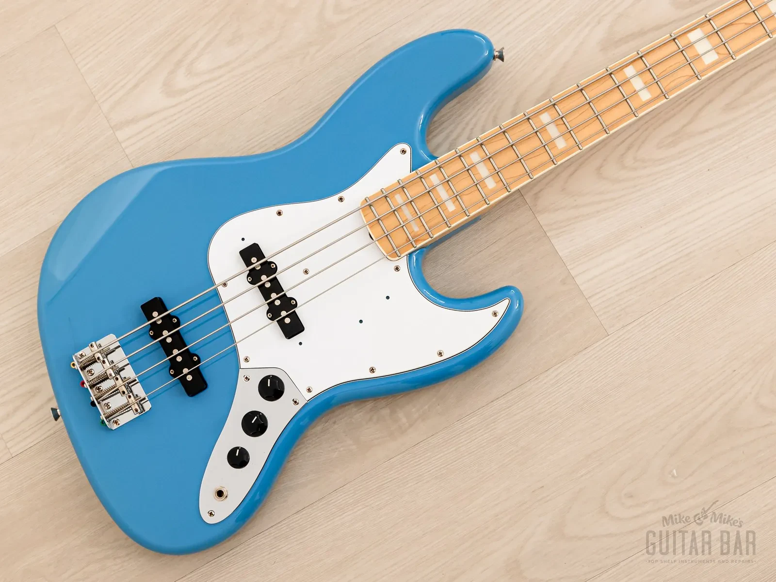 2017 Fender Traditional ‘70s Jazz Bass California Blue, Near-Mint, Japan MIJ