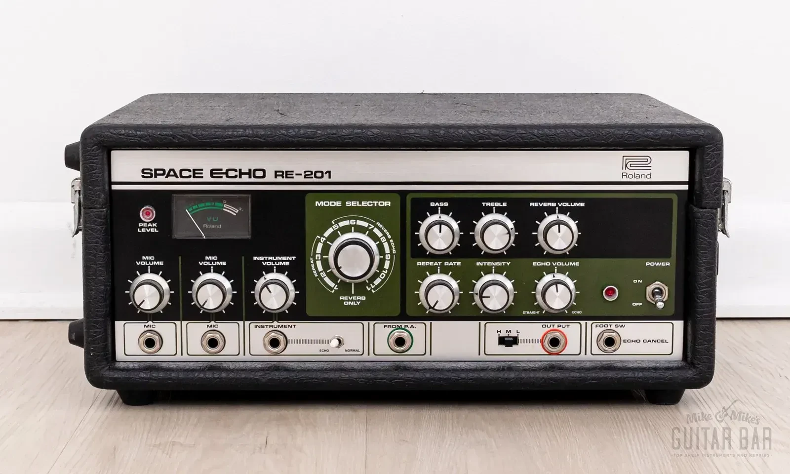 Процессор эффектов Roland Space Echo RE-201 Analog Tape Delay Japan 1977