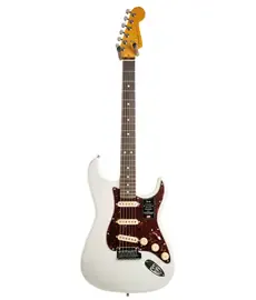 Электрогитара Fender American Ultra Stratocaster Rosewood FB Arctic Pearl