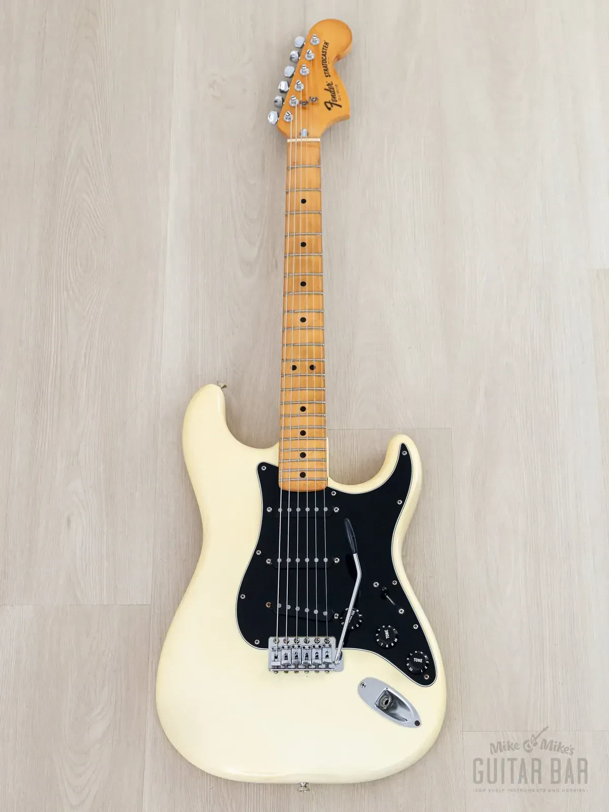 Электрогитара Fender Stratocaster SSS Olympic White w/case USA 1982