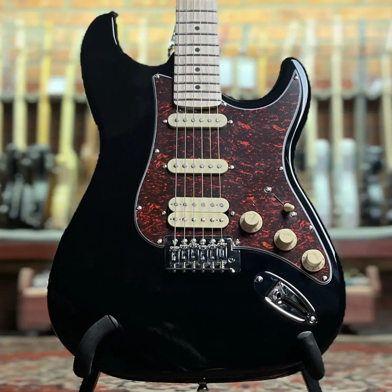 Электрогитара DeMarco DMSEST250 Stratocaster HSS Black