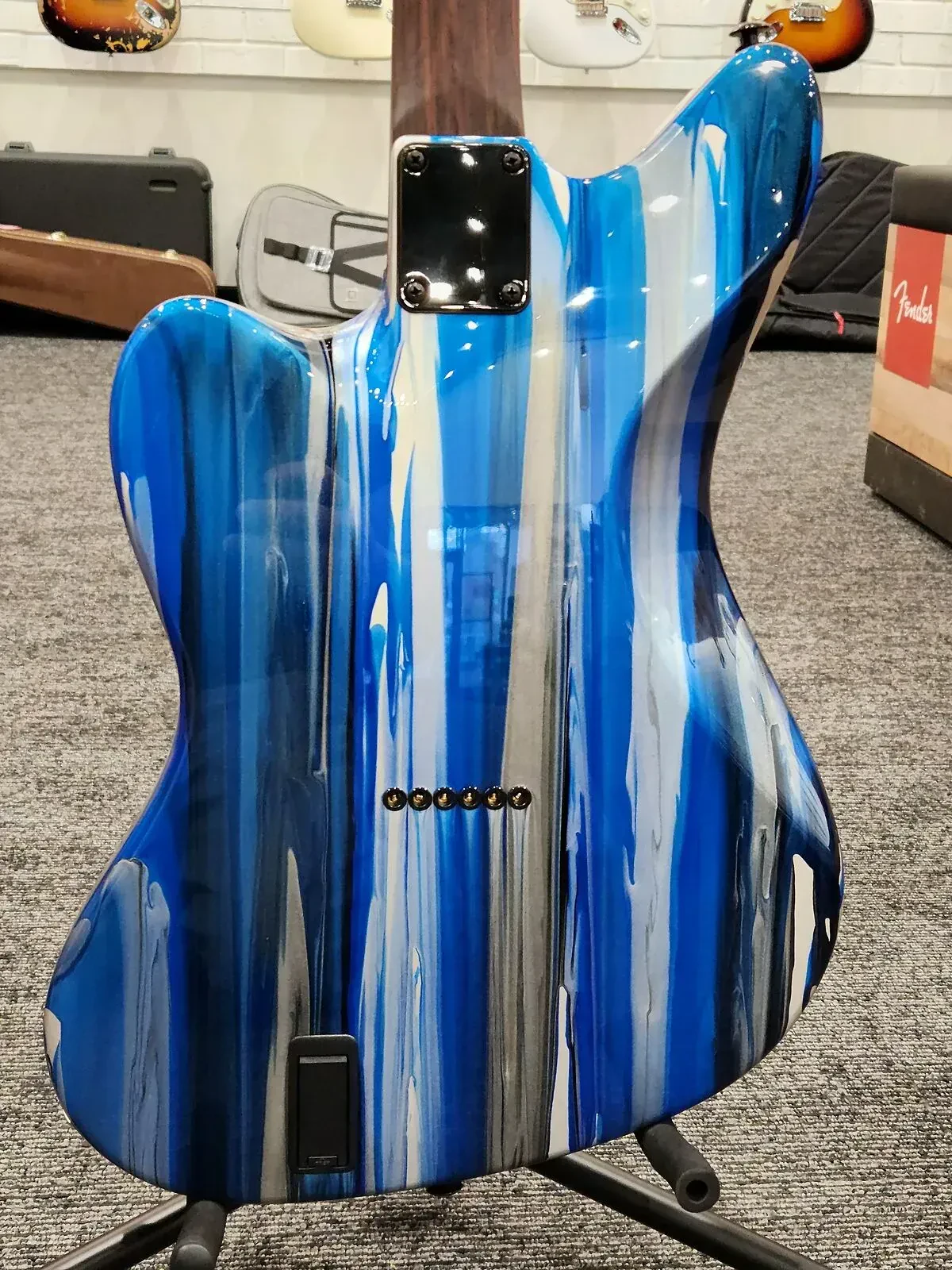 Изображение №6