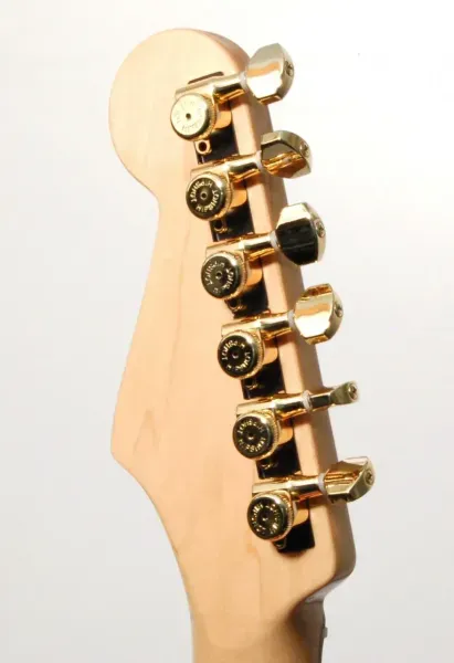 Hipshot GOLD 6-InLine Grip-Lock Non-Staggered Closed Guitar Tuners w/ UMP Kit