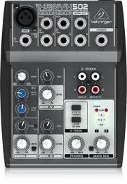 Аналоговый микшер Behringer Xenyx 502